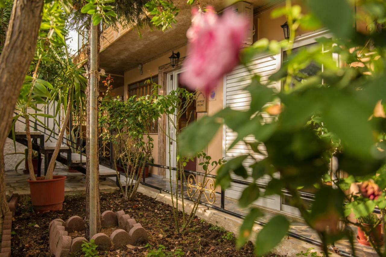 Golden Sun Rooms Pyrgi Thermis Exterior photo